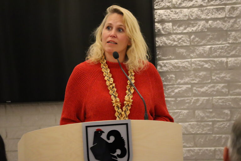 Eidskogs ordfører Kamilla Thue deltar i 