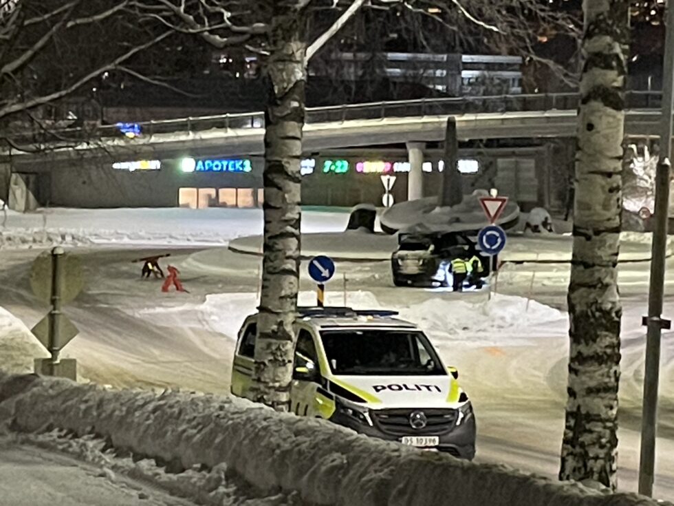 I Sundehjørnet på Kongsvinger stoppet biljakten som hittil har ført til at politiet har pågrepet ni personer i en bortføringssak.