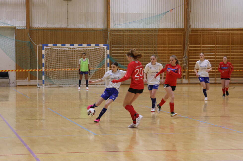 Eidskog Fotball i kamp mot Skarnes under Eidskogcupen lørdag.
