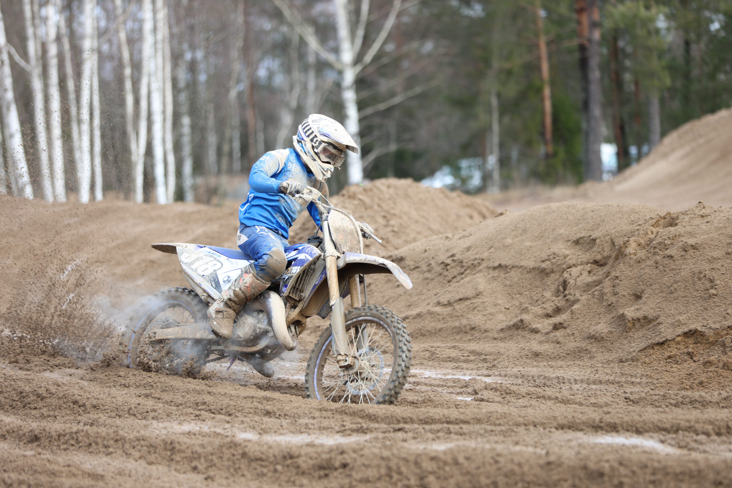 Banen på Magnor er en av veldig få baner som kun er sand, som gjør det litt ekstra krevende for førerne.
