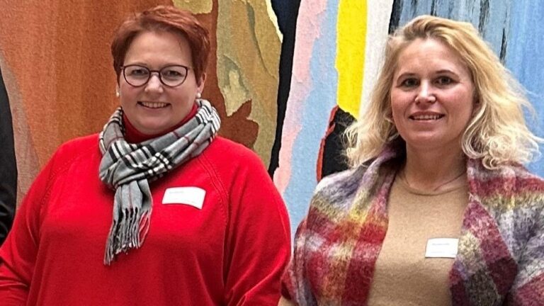 Ordfører i Kongsvinger Elin Såheim Bjørkli (Ap) og ordfører i Eidskog Kamilla Thue (Ap) møtte den politiske ledelsen i Helse- og omsorgsdepartementet for å diskutere pasientreiser. Med på møtet var også ordfører Odd Kjetil Sløtte fra Nord-Odal.