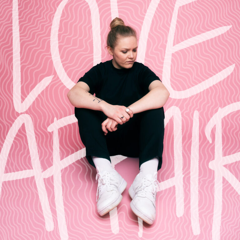 Artisten Matilda fra Eidskog er ute med singelen Love Affair.