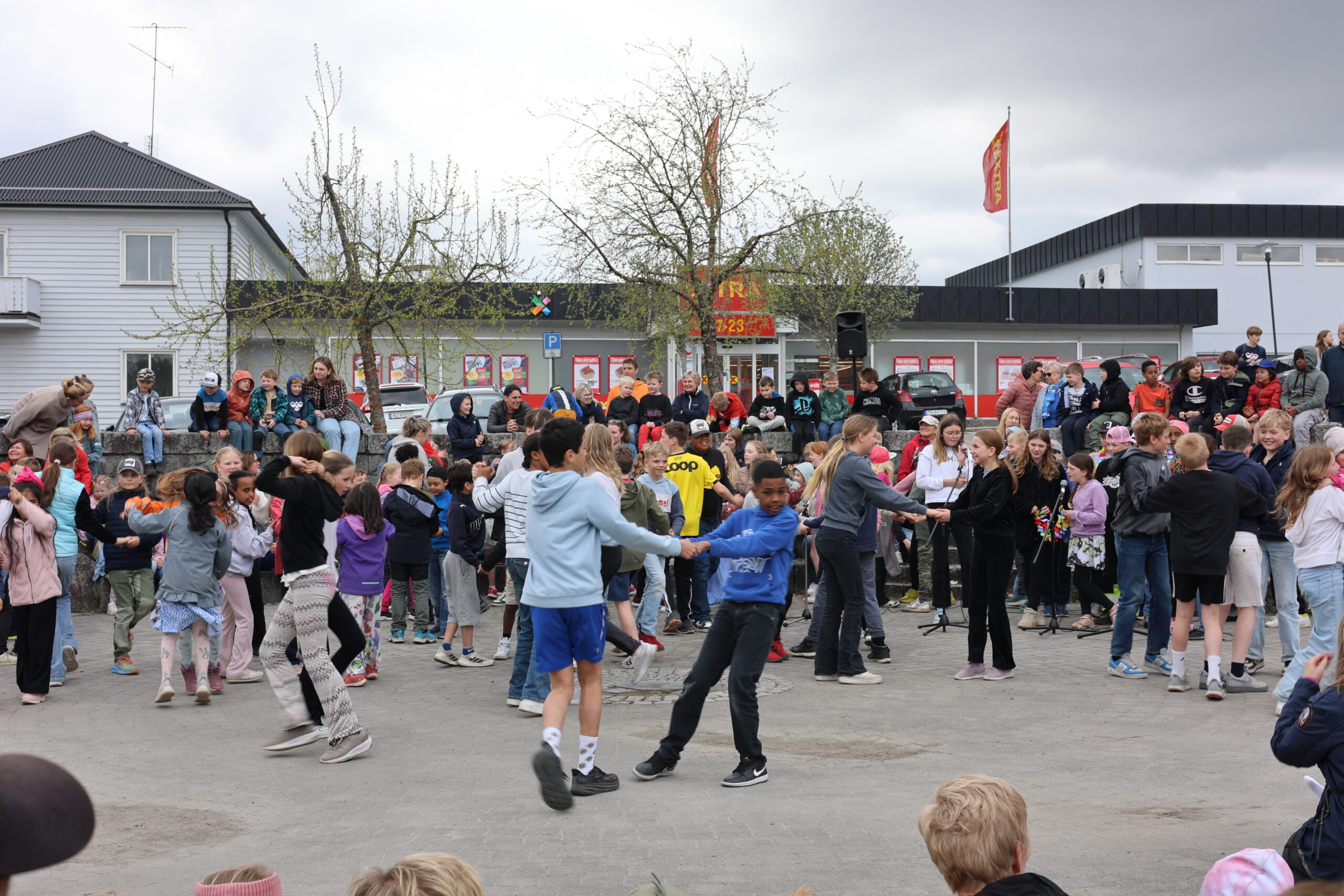 – Det er godt å se at det kommer til å bli bra med folk i paviljongen årene som kommer også, sa Grundt.