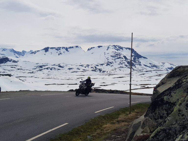 Motorsyklist på fv. 55.