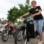 Elin Kolbjørnsrud var på vårmønstringen med sin Tempo Corvette Deluxe 1960 modell.