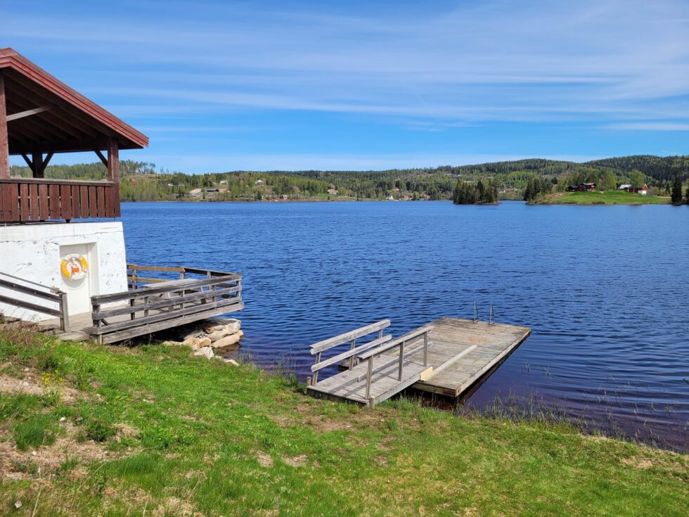 Badevannet i Harstadsjøen har bra kvalitet. 10 badeplasser er te