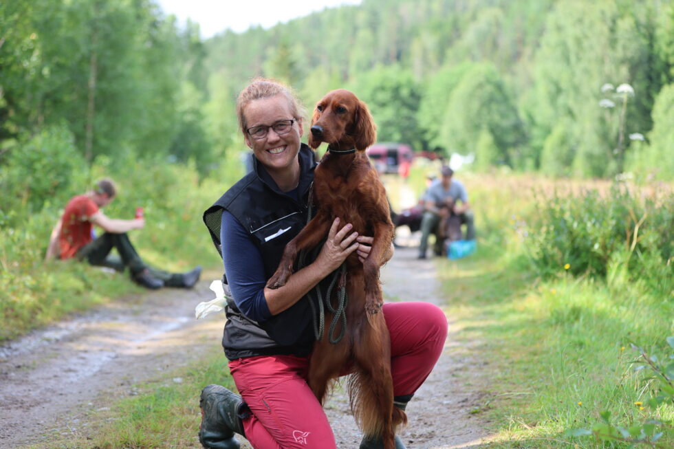 Selv om arrangementet går i regi av Norsk Vorsterhundklubb så er det andre raser som deltar. Totalt er det 14 forskjellige raser som er med, kan Martin Tangen fortelle.