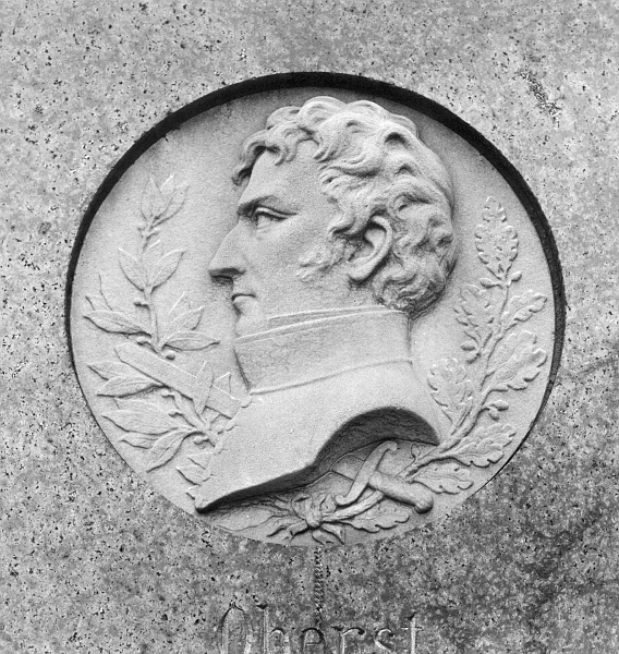 Relieff av Andreas Samuel Krebs ved hans grav på Krist kirkegård i Oslo.