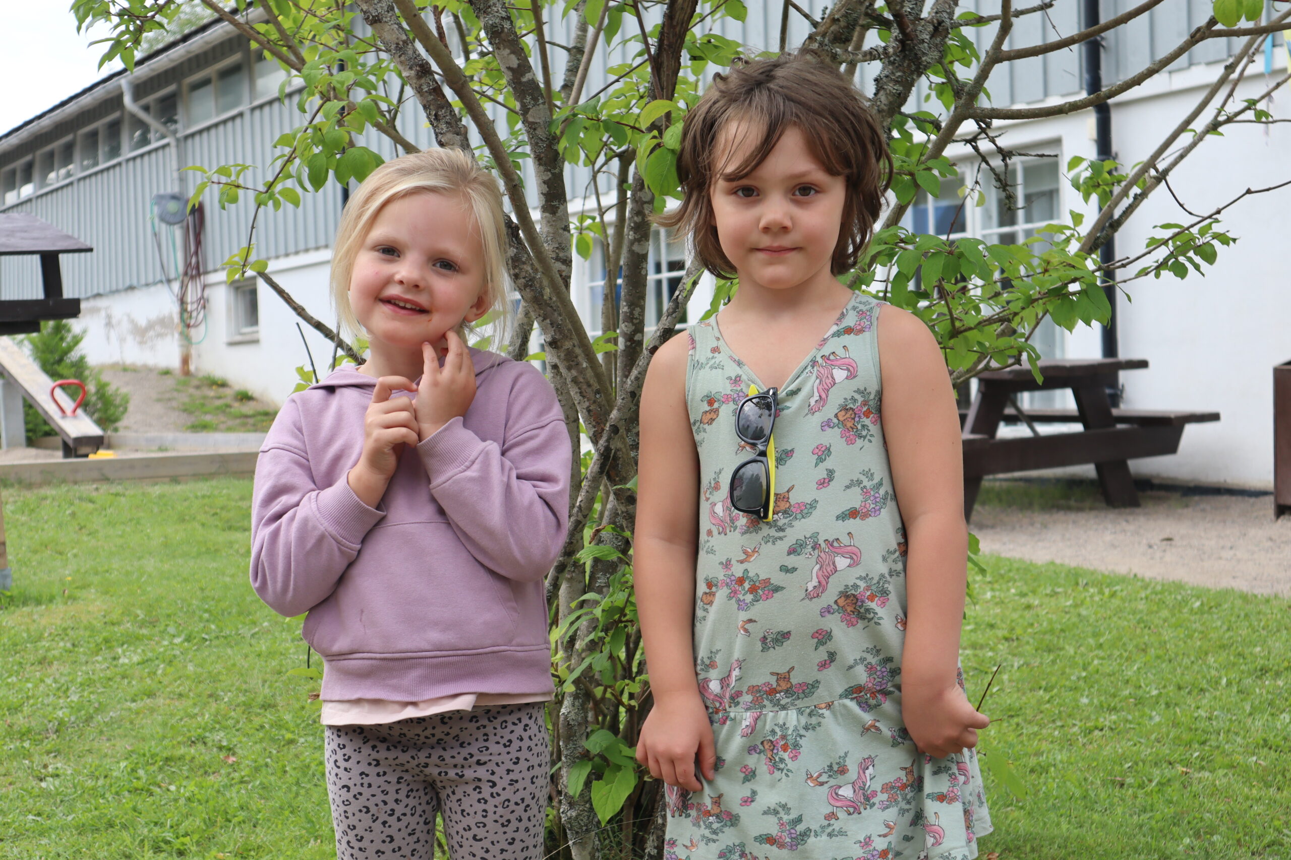 Agnes Sol Stenseth Ruud (t.v.) og Signe Christin Navestad.