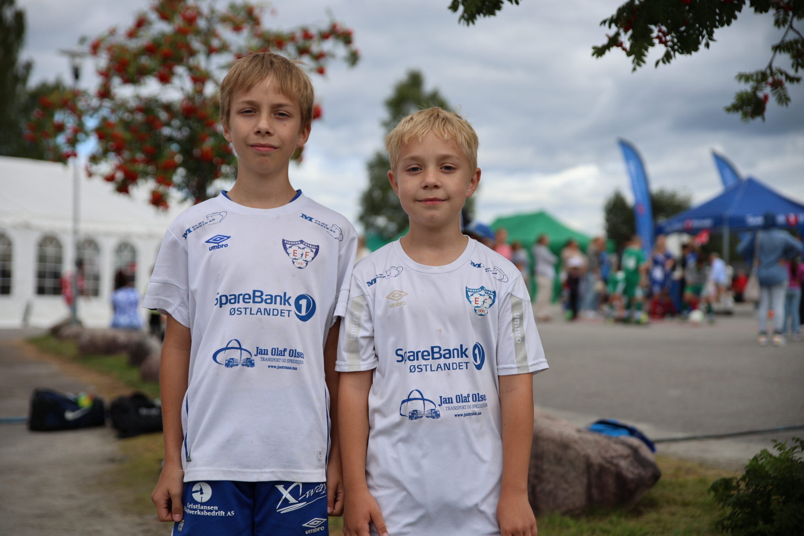Viljar og Gard Wanggaard syns det alltid er stas med cup på hjemmebane.