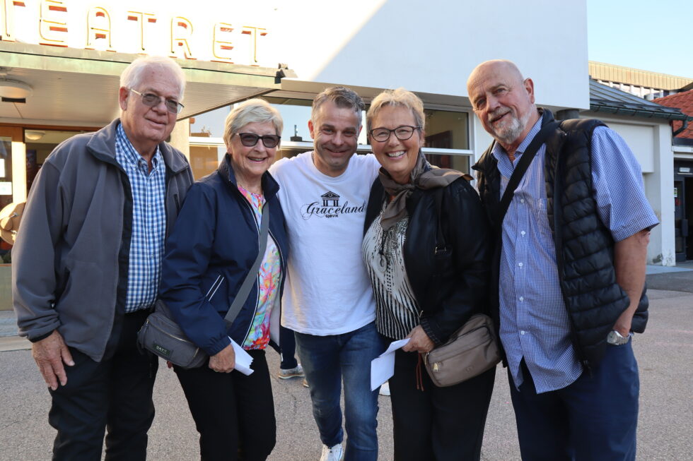 Fra venstre: Magne Bratberg, Anne Karin Bratberg, Morten Arnesen (vokalist i Graceland Gjøvik), Elisabeth Melbye og Bjørn Inge Melbye.