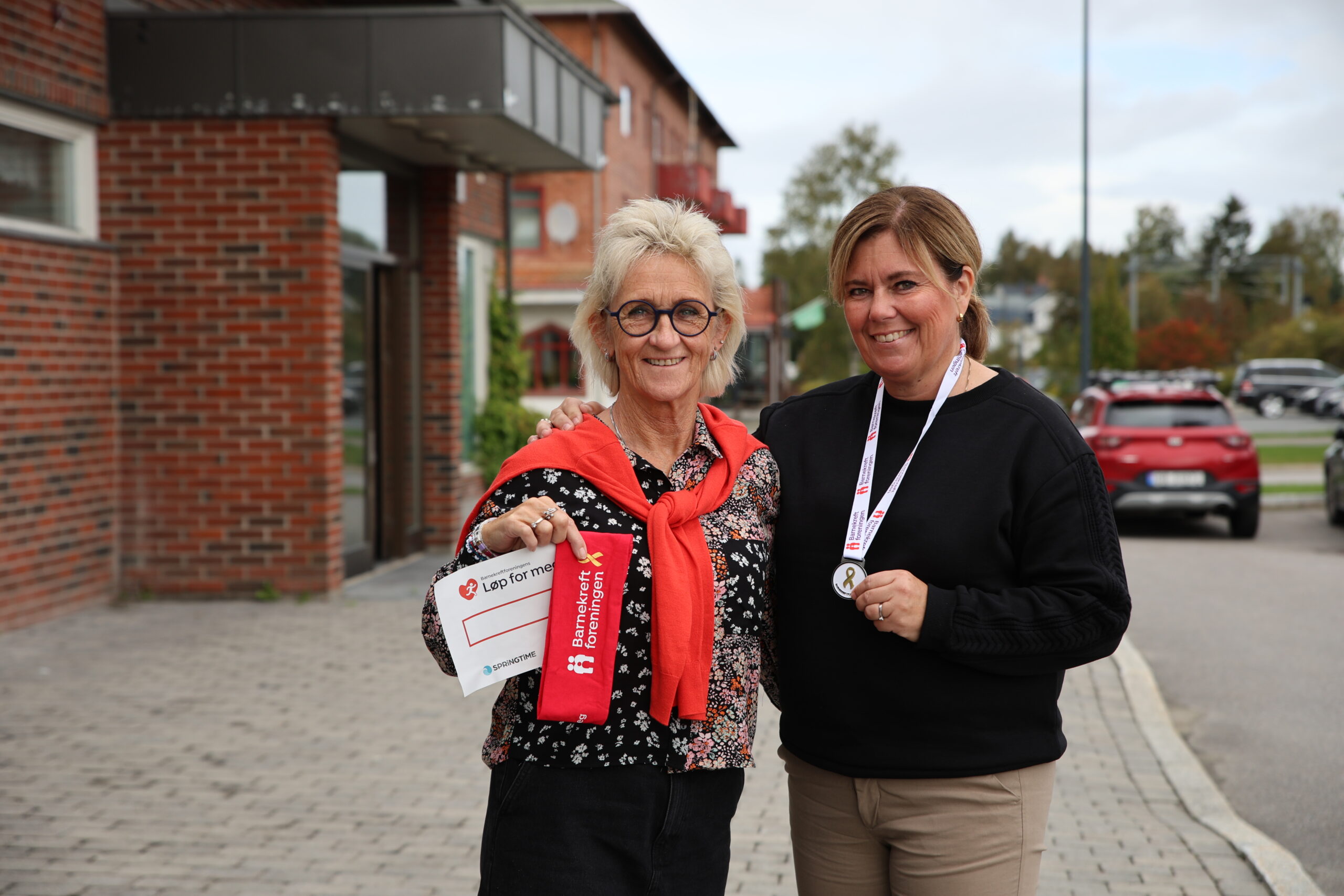 Bramiljø AS arrangerer turmarsjen. Toril Snipen (t.v.) og Line Billerud oppfordrer så mange som mulig til å komme onsdag.