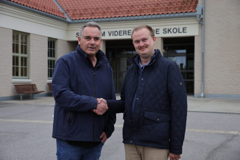 Ansvarlig redaktør i Mitt Kongsvinger og Mitt Eidskog Brynjar Fredheim, og styremedlem i Kongsvinger-Vinger historielag, Oskar Aanmoen gleder seg til samarbeidet om foredraget om den svenske krigshelten.