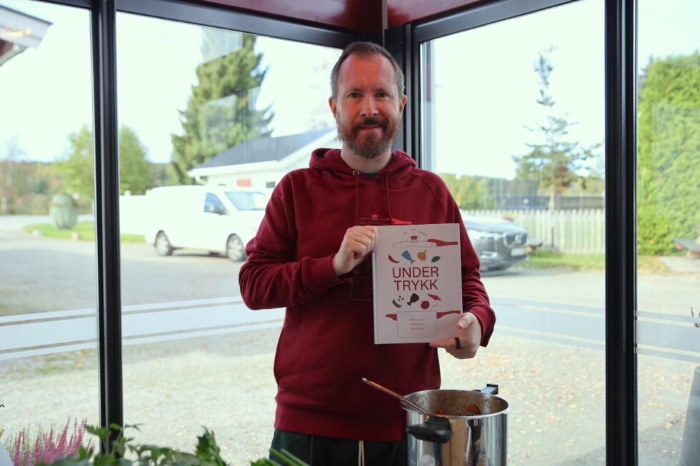 Men sin nye bok håper Jan Ivar Nykvist at flere kommer til å teste ut og lage mat med trykkoker.