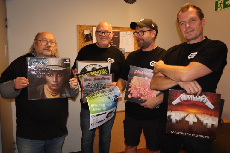 Ruben Nysether, Morten Nilsen, Sten Bjørndalen og Tom Høiby har alt under kontroll til Magnor Vinylmesse lørdag 19. oktober.