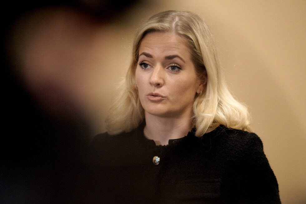 Justisminister Emilie Enger Mehl (Sp) forlenger grensekontrollen i 20 dager.