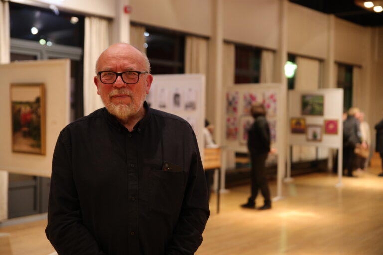 Leder i Eidskog kunstforening Kjell Erik Strøm syns det er stort å få være med som en del av programmet i kulturuka.