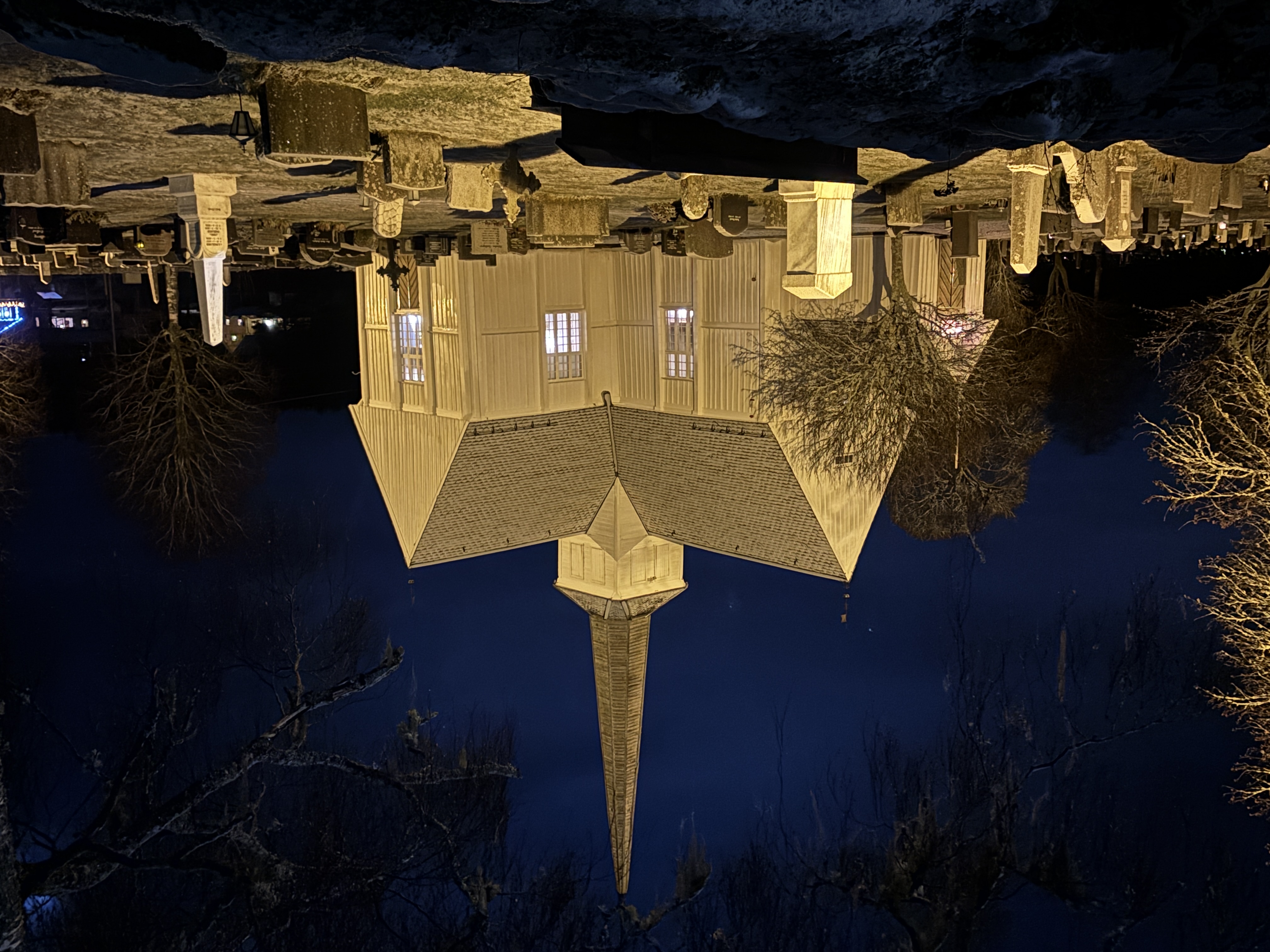 I Eidskog kirke er det gudstjenester i jula.