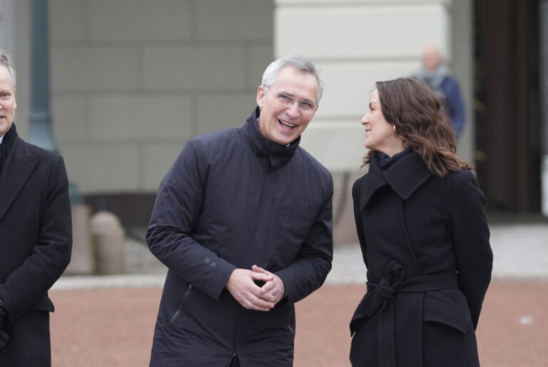 Jens Stoltenberg gjør comeback i norsk politikk og inntar rollen som finansminister. Her sammen med arbeids- og inkluderingsminister Tonje Brenna.