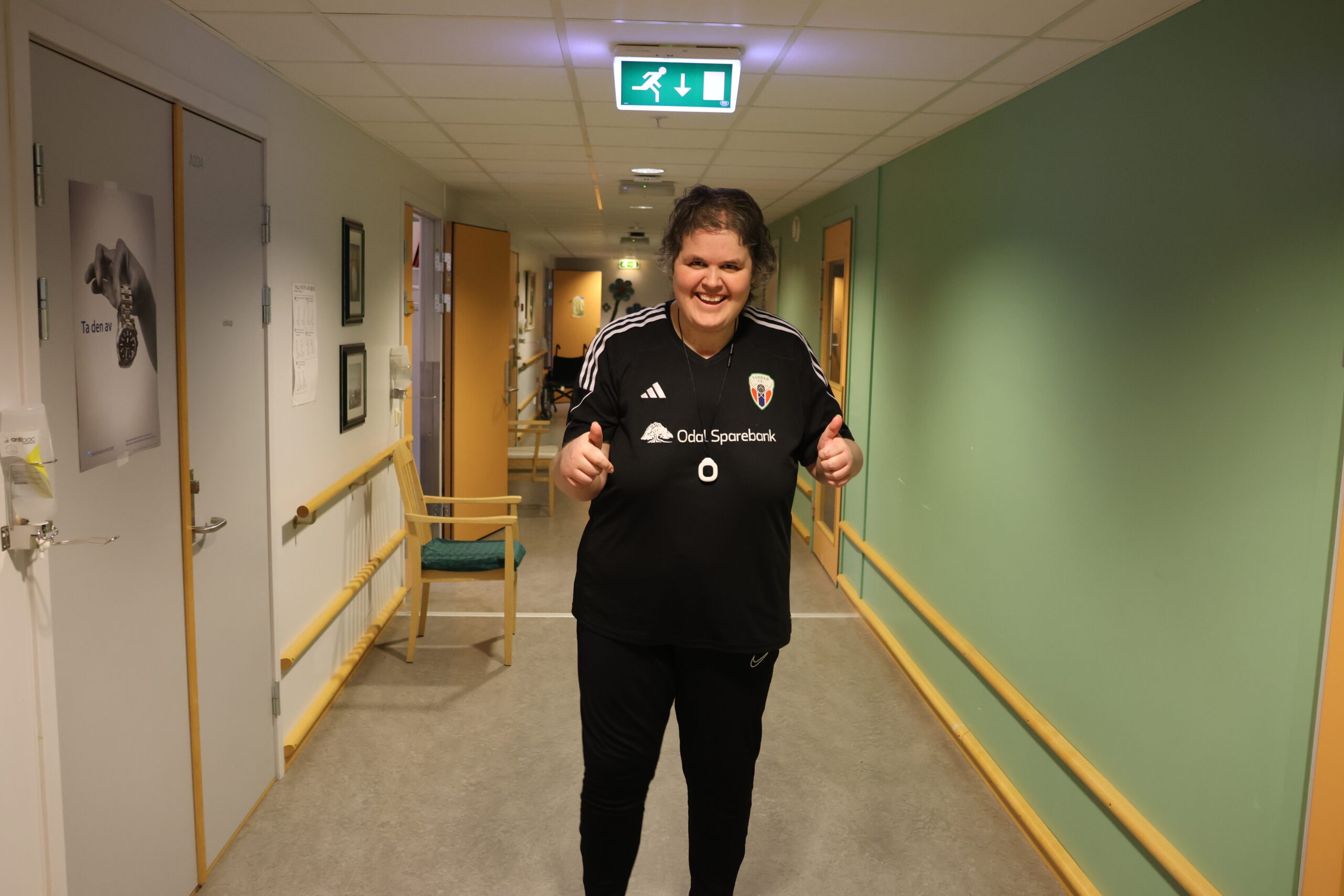 Henriette bruker mye tid på trening og det og gå i gangene på helsetunet er god trening.