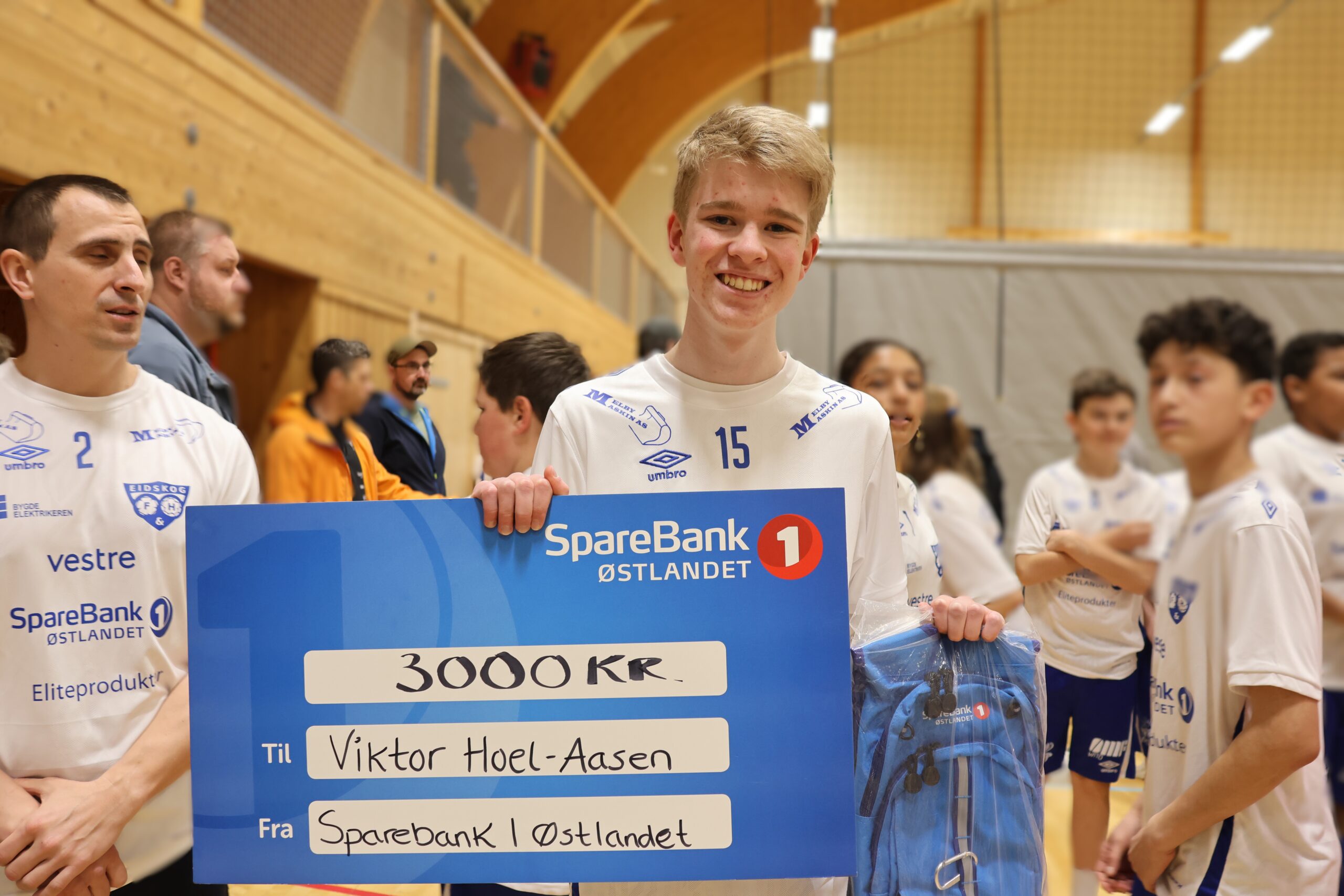 Victor Hoel-Aasen ble tildelt et talentstipend på 3000 kroner av hovedsponsor Sparebank1 Østlandet.