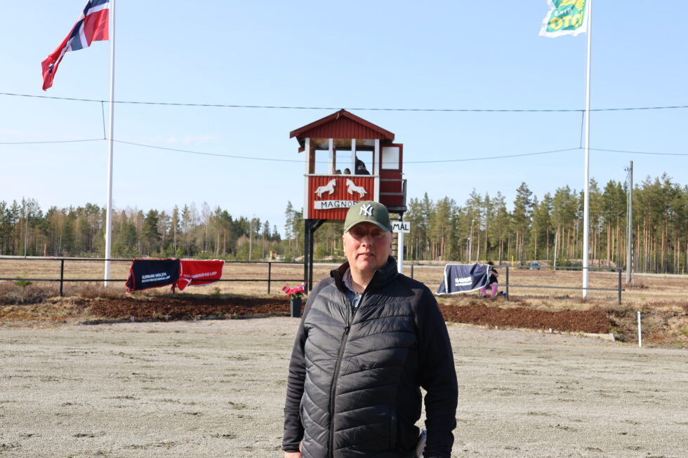 Selv om det ikke blir propagandatrav med totalisatorspill, så tror Eidskog Travselskap sin leder Tore Myrli at det blir godt med publikum på Magnor travbane 1. mai.
