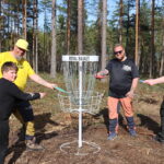 Theodor Martinsen, Remi Jenssen Martinsen, Ronn Kjetil Fjeld og Sten Mikkel Fjeldskogen er alle bitt av frisbeegolfbasillen. Nå er de i gang med å etablere en bane på Skotterud.
