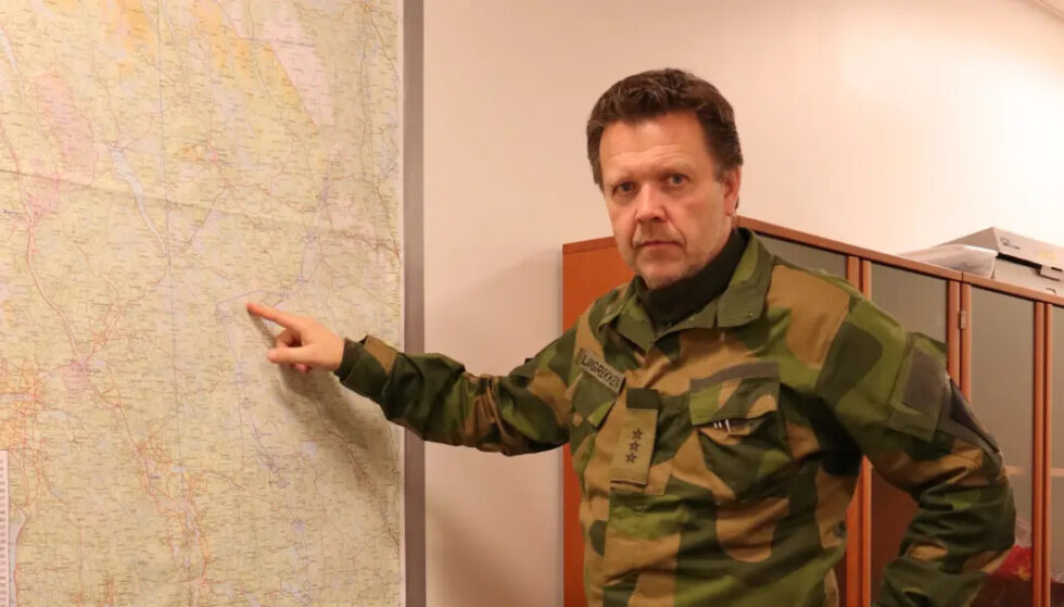 – Vi skal øve og trene i skogen og i bybildet. Publikum vil kunne treffe på oss til alle døgnets tider, sier kaptein Inge Langrekken i HV.