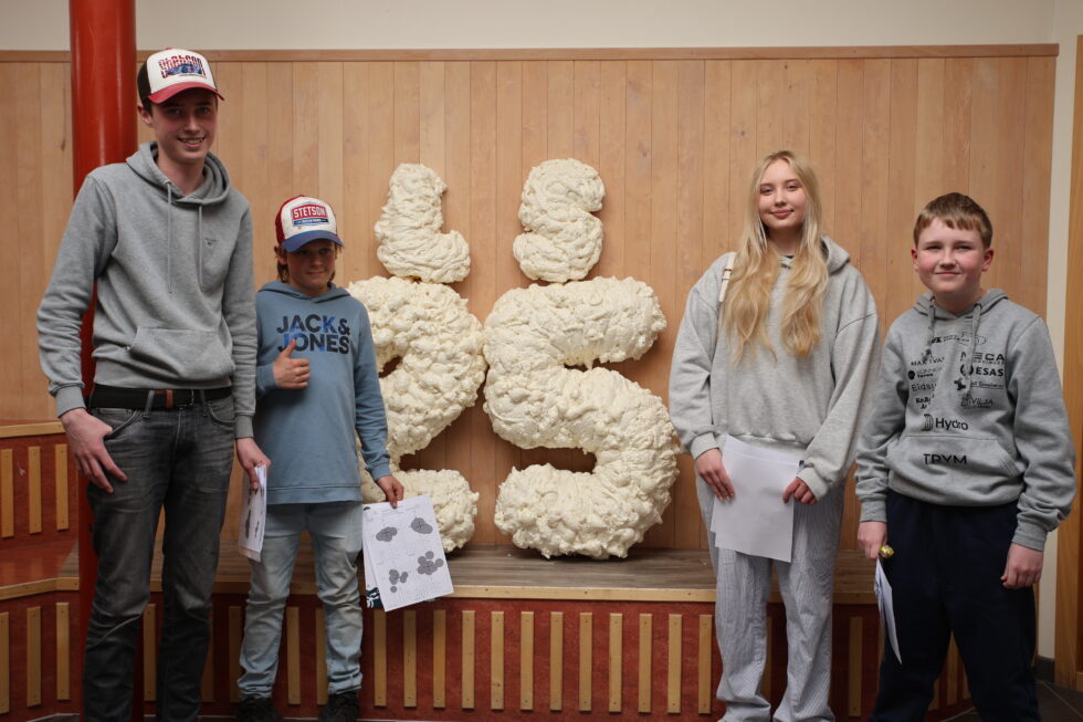 F.v. Ole Magnus Svendby, Rasmus Repshus, Emma Pcholin og Trym Eivind Austad-Strøm skjøt alle samtidig under helgens landsskytterstevne.