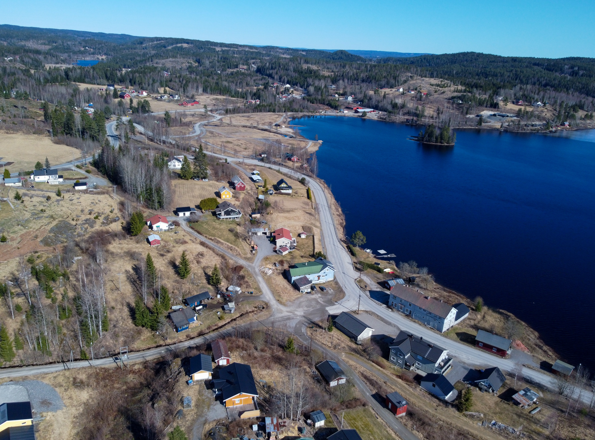 Dronefoto over Vestmarka april 2025