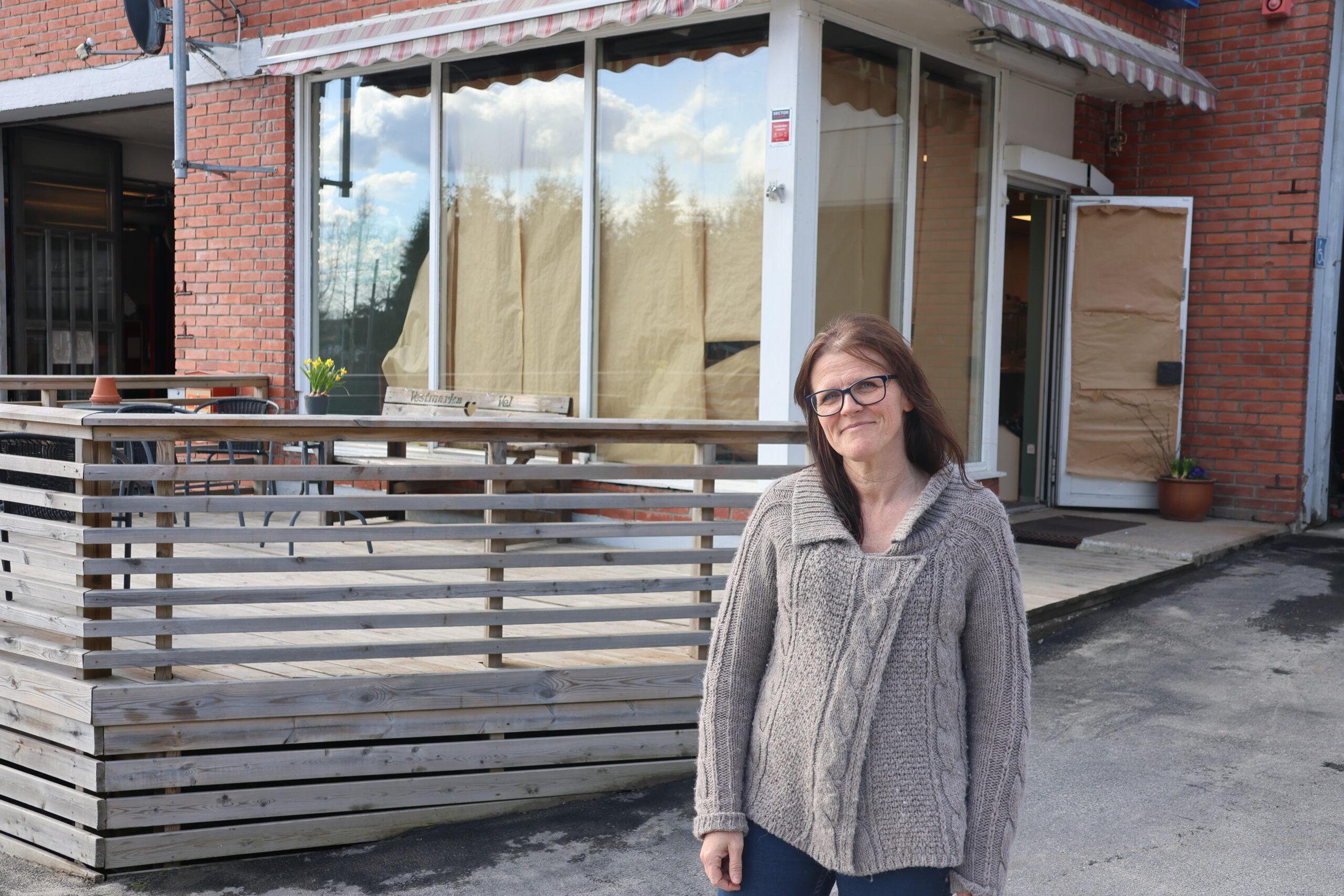 Det nye spisestedet har også sin egen uteservering der gjestene kan nyte Anne-Hilde Ruis mat.