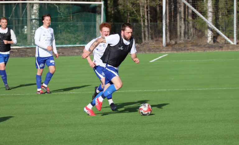 Ulrik Nygård forteller at han begynner å komme i form. Slik så det også ut i treningskampen Eidskog A spilte mot Eidskog G19.