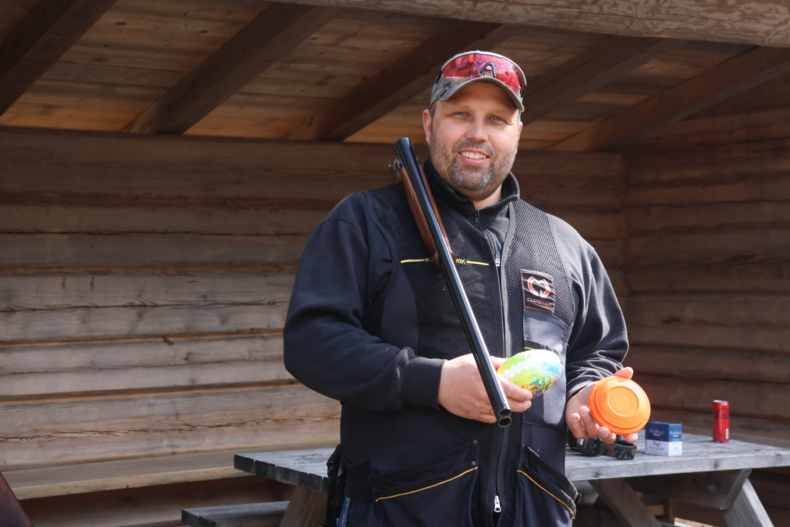 Før vant man egg i premie, derav navnet Eggecupen. Nå er eggene byttet ut med påskeegg i premie til alle deltakere, forklarer Kjell Erik Slaastad, leder for ungdomsutvalget i EJFF.