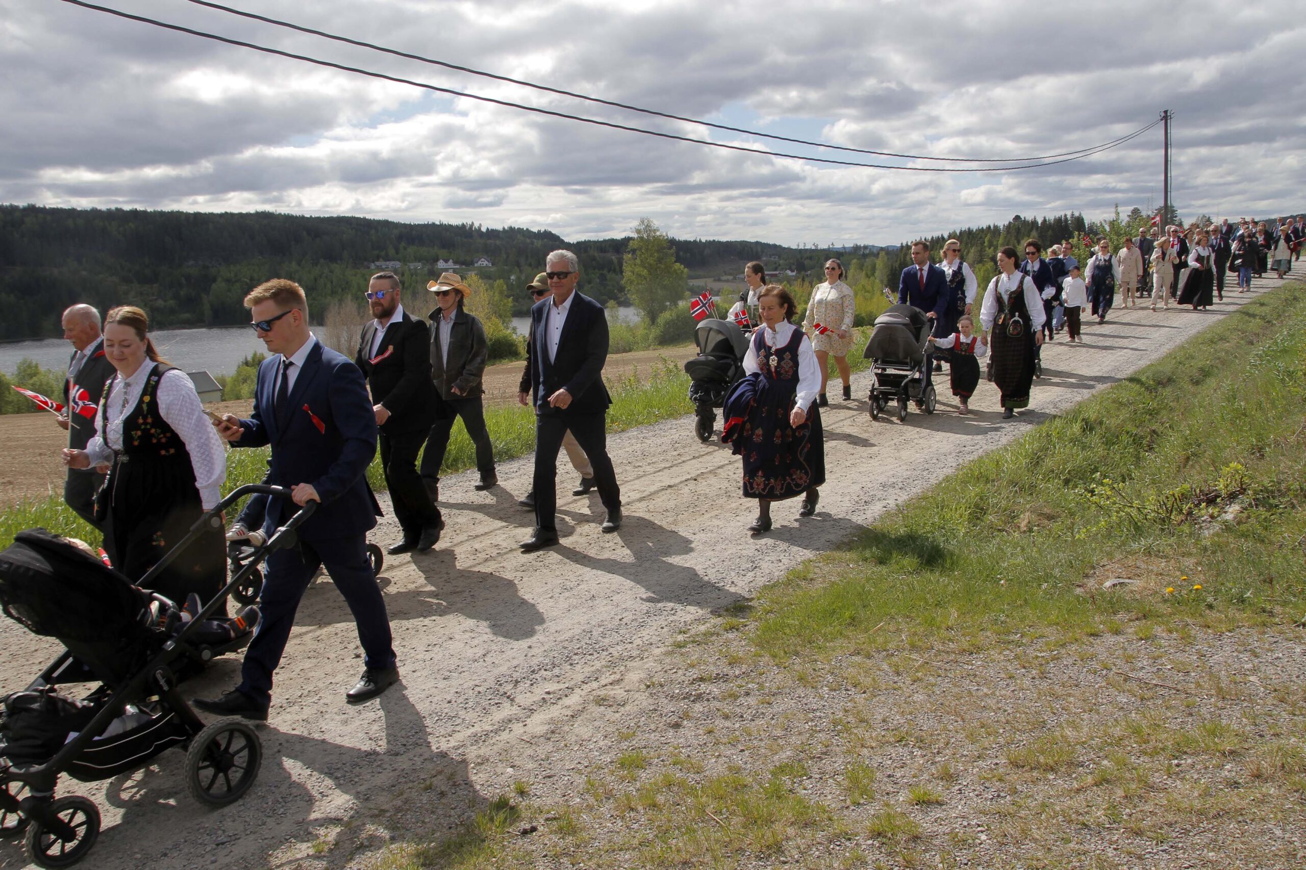 17. mai-tog på Vestmarka