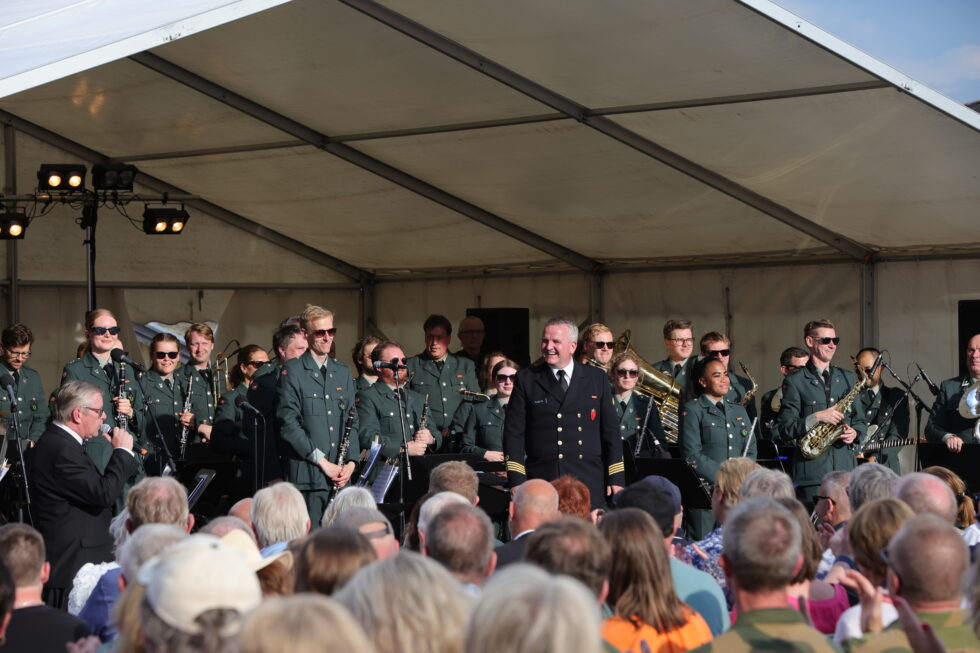 Veterankonserten på Kongsvinger festning er alltid et populært innslag. Heimvernets musikkorps, ledes i år også av Bjarne Riseng.