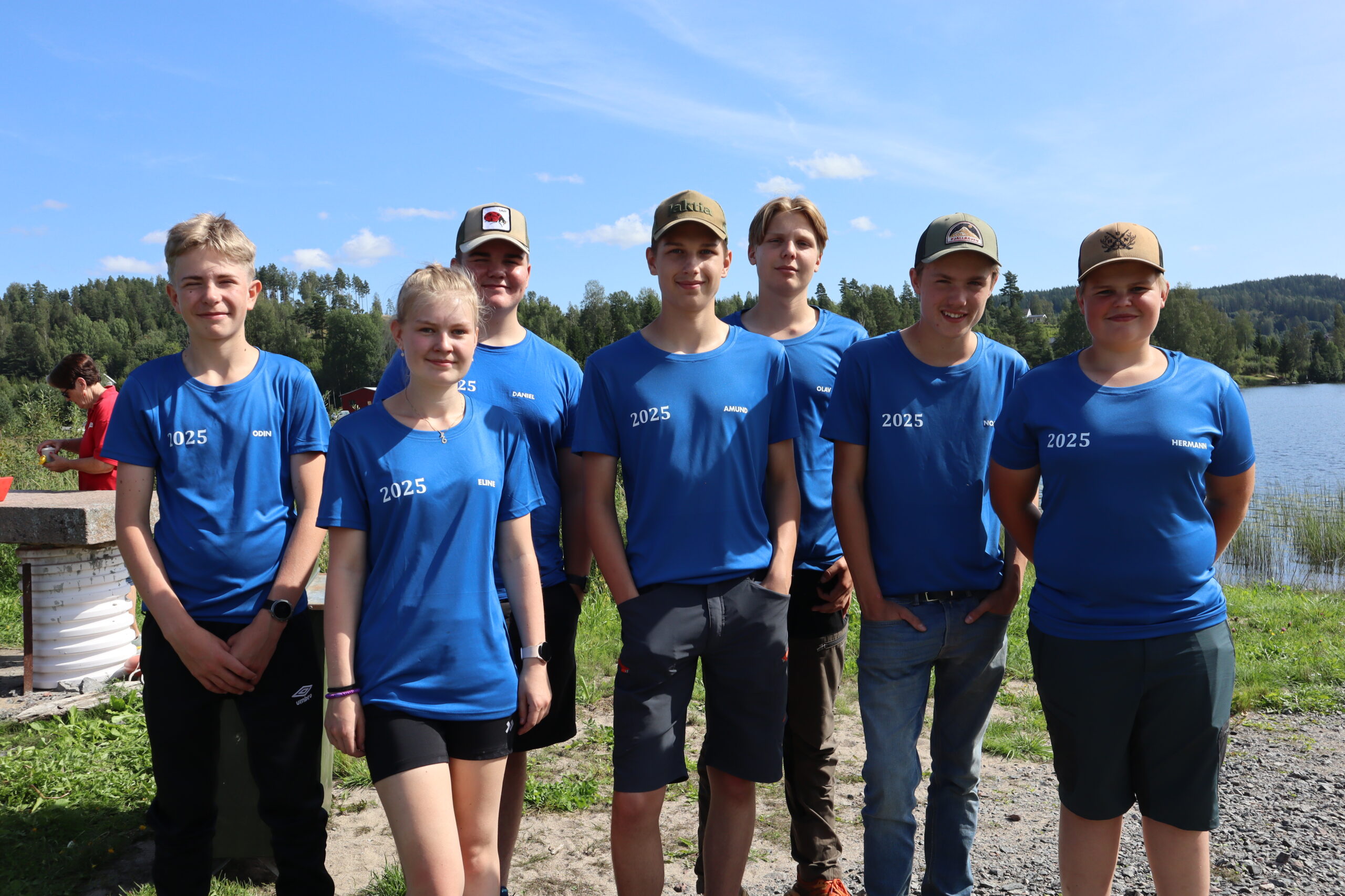 Ungdomslederne er rekruttert fra Eidskog Jeger og Fiskeforening. Fra venstre: Odin Kvernmo, Eline Løvhaugen, Daniel Langelid, Amund S. Godtlund, Olav Bergersen, Noa Pedersen og Hermann Løvhaugen.