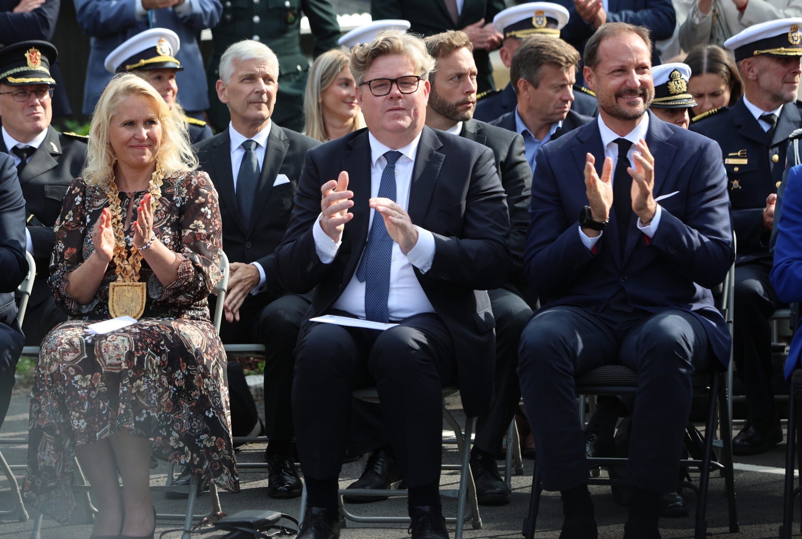 Ordfører i Eidskog Kamilla Thue, Sveriges justisminister Gunnar Strömmer og Kronprins Haakon.
