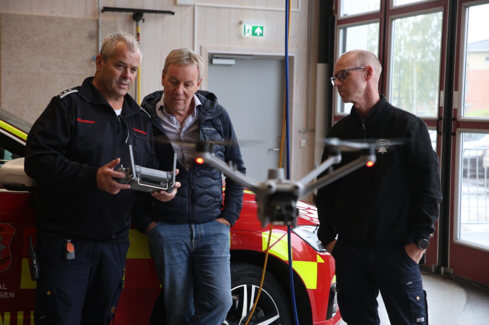 Droner har blitt tatt i bruk av andre brannvesen i landet, og det har vært på ønskelisten til brannsjef Arnfinn Strømstad.