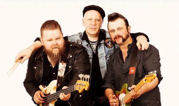 Snakebite er et rockabillyband fra Arvika som har spilt sammen siden 2000. I kveld kommer de til Eidskog.