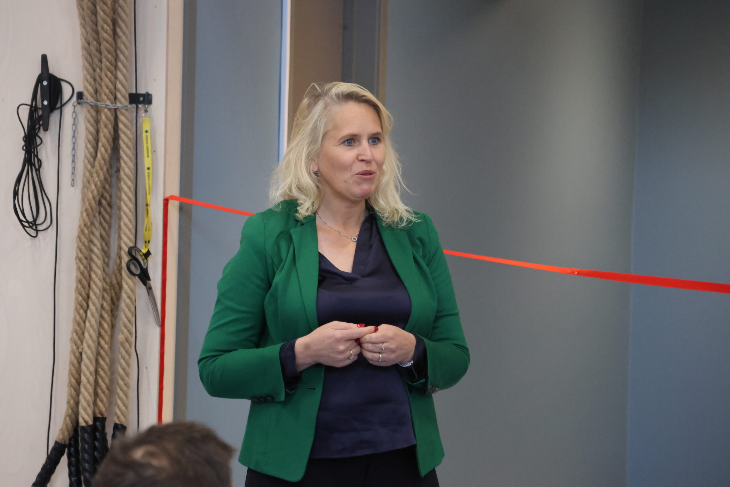 Eidskogs ordfører Kamilla Thue uttalte at dette er en skikkelig gladdag da hun holdt sin tale ved åpningen av ny kroppsøvingshall.