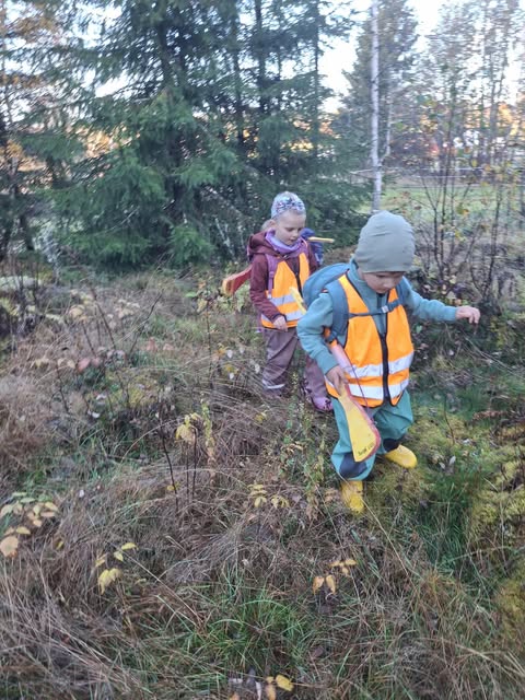 Sindre Kisen og Agnes Stenseth Ruud fra Eidskog Naturbarnehage ble med på rådyrjakt. Det ble en spennende dag med mange inntrykk.