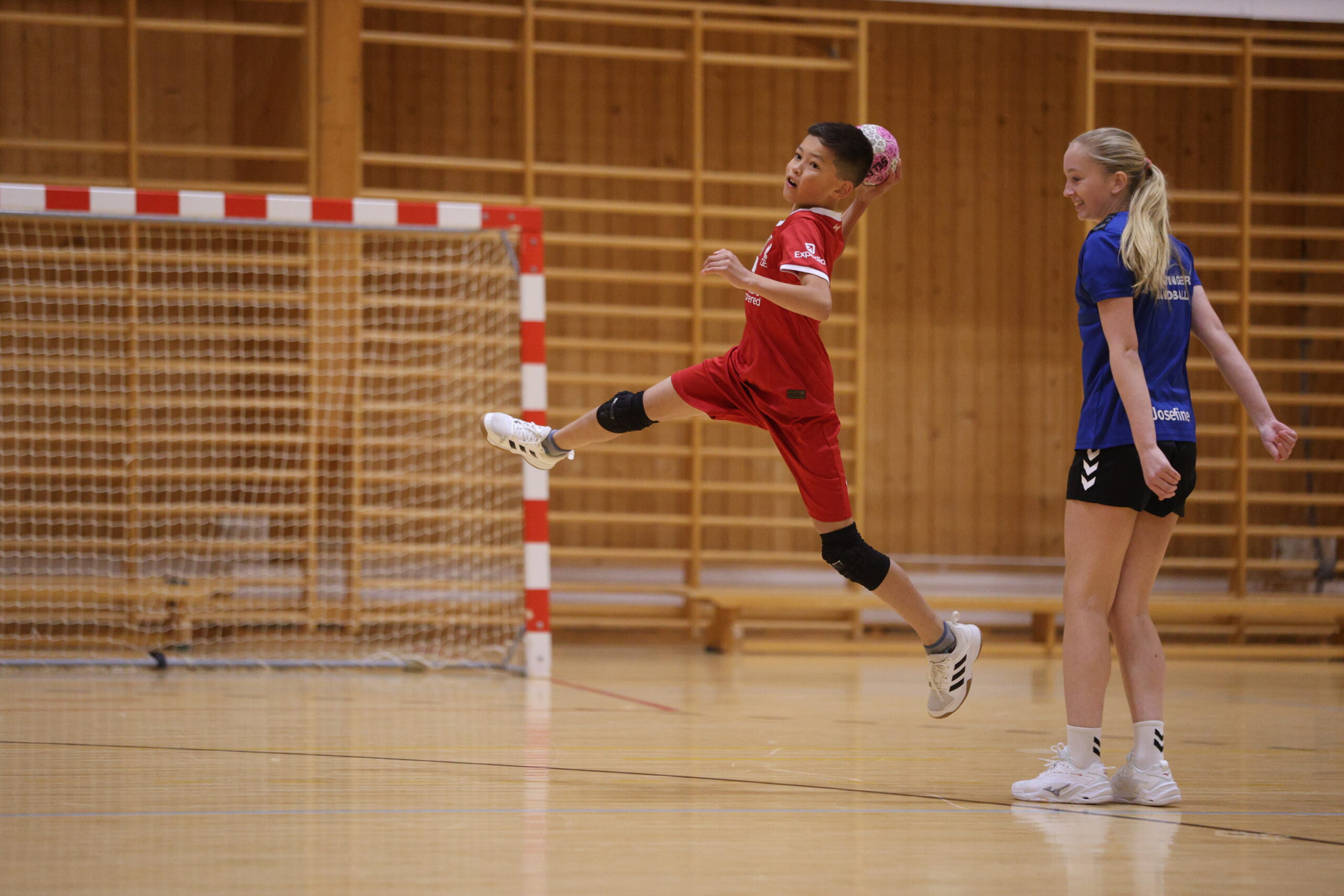 Christoffer Utgården feiret også bursdagen sin i fjor på håndballskole.