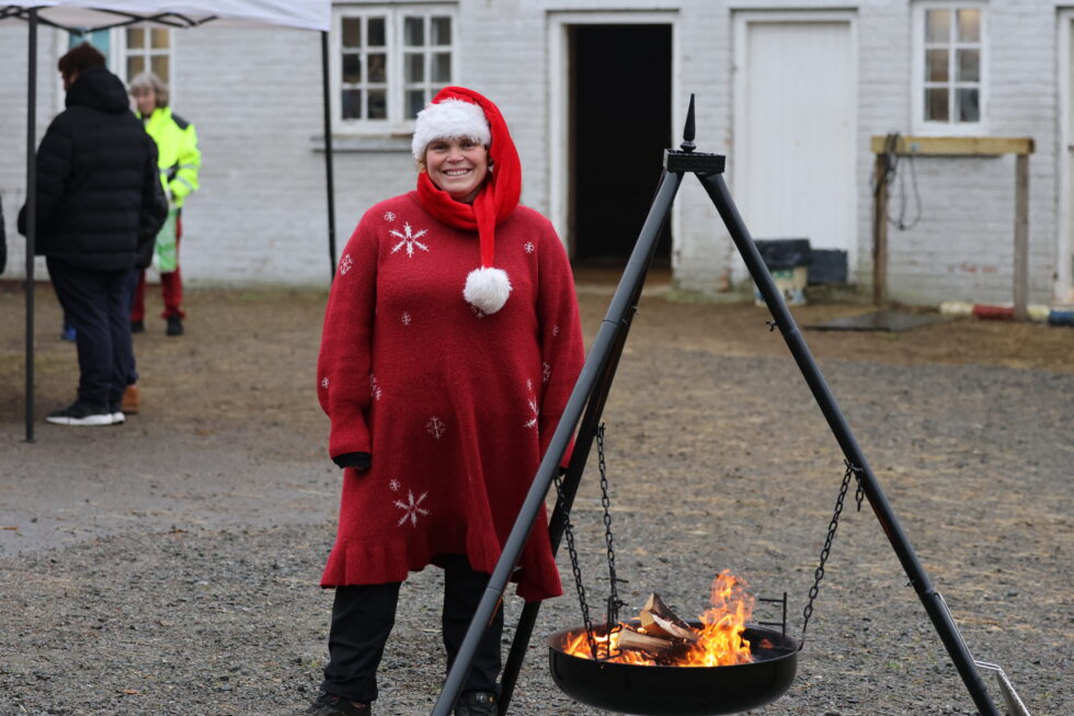 Ingegerd Pramm Platek inviterte til julemarked hjemme på gården på Holseter.