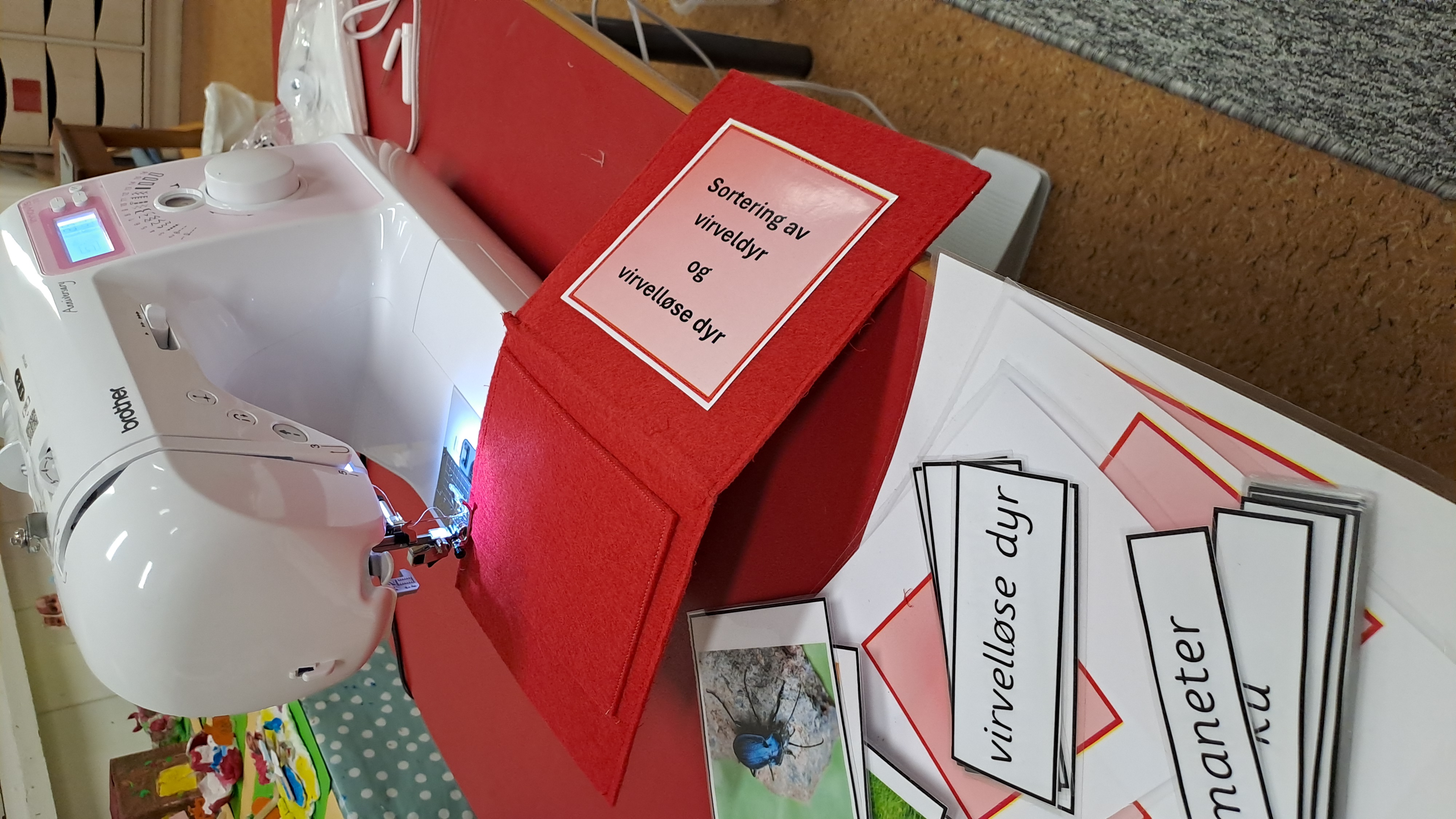 Onsdagens åpen skole dag ble også brukt til å lage eget undervisningsmateriell.