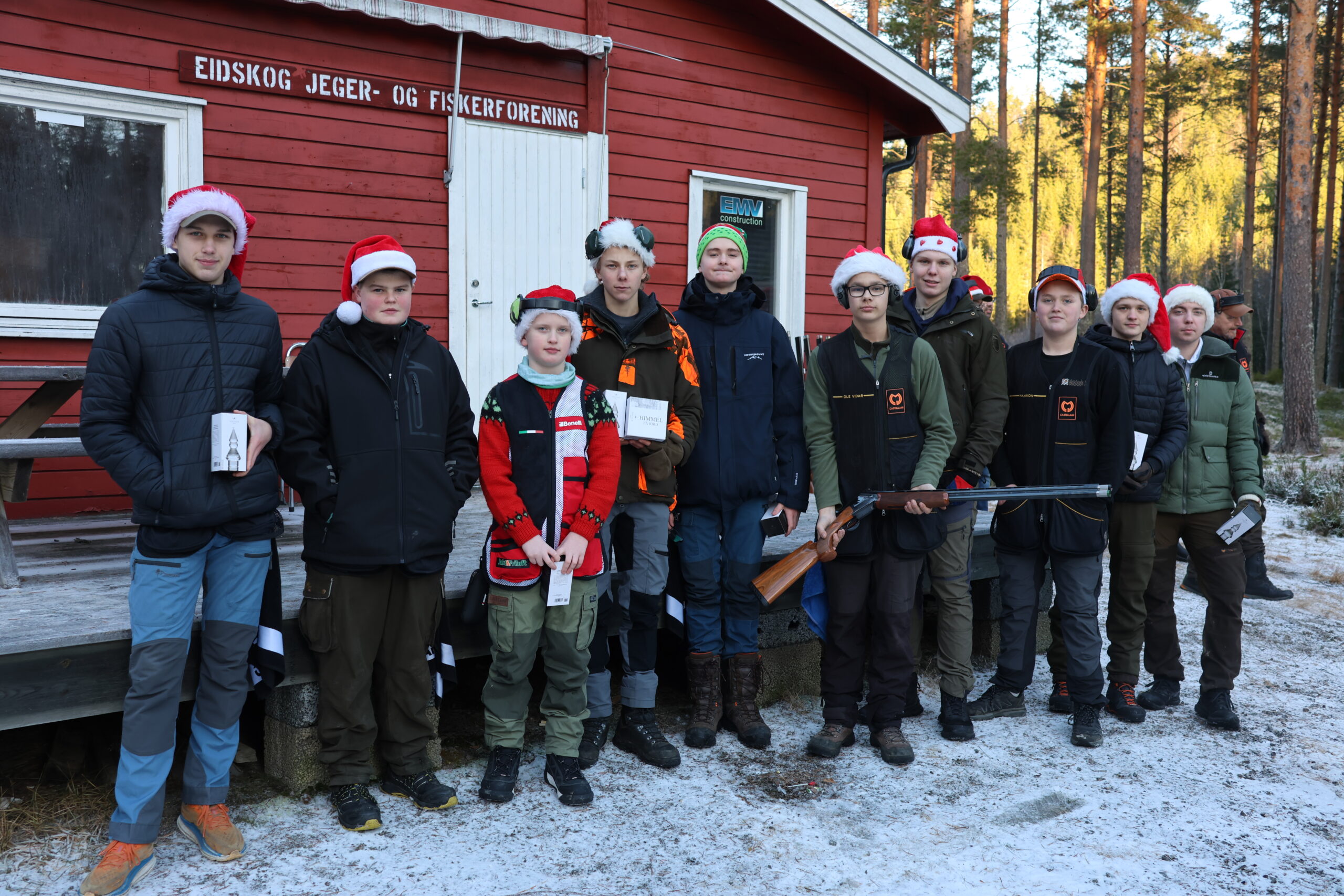 Ti av juniorene i klubben stilte opp på årets Nissecip..