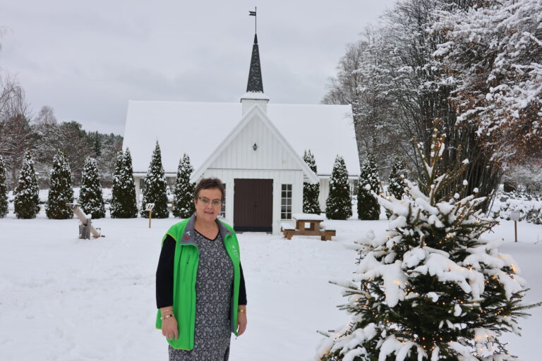 Mona-Teresa Vandrer, diakon i Eidskog, ønsker velkommen til 