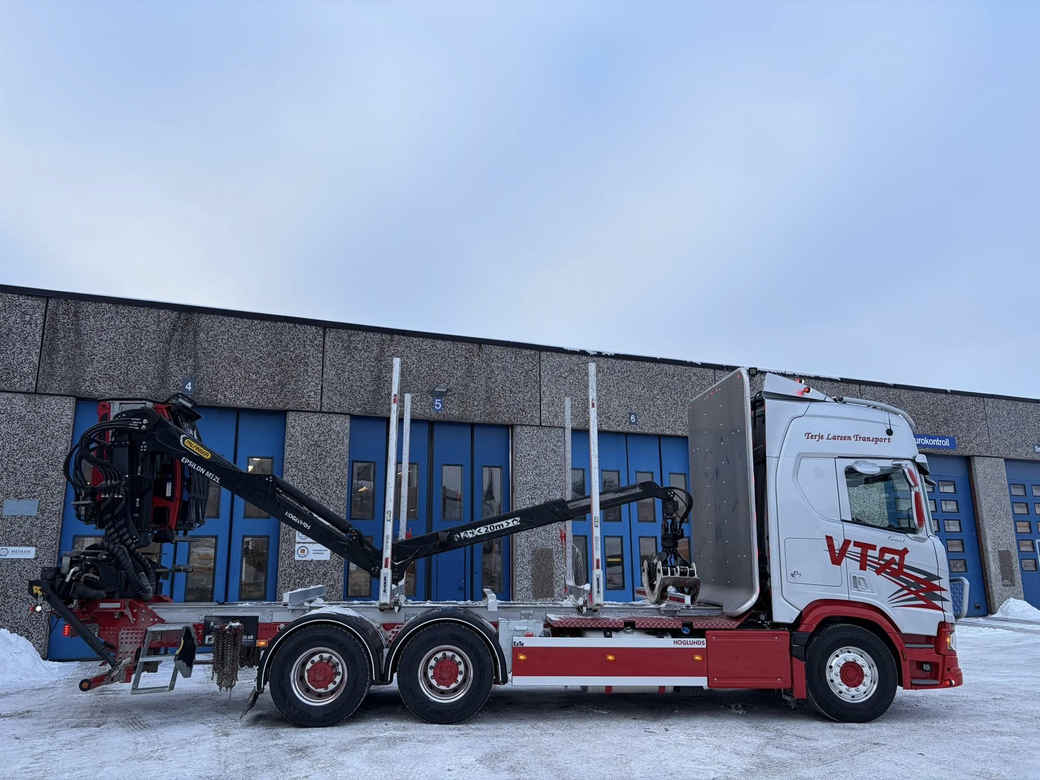 Det er en Scania R770 6x4 som er blitt kjøpt inn av Terje Larsen Transport.