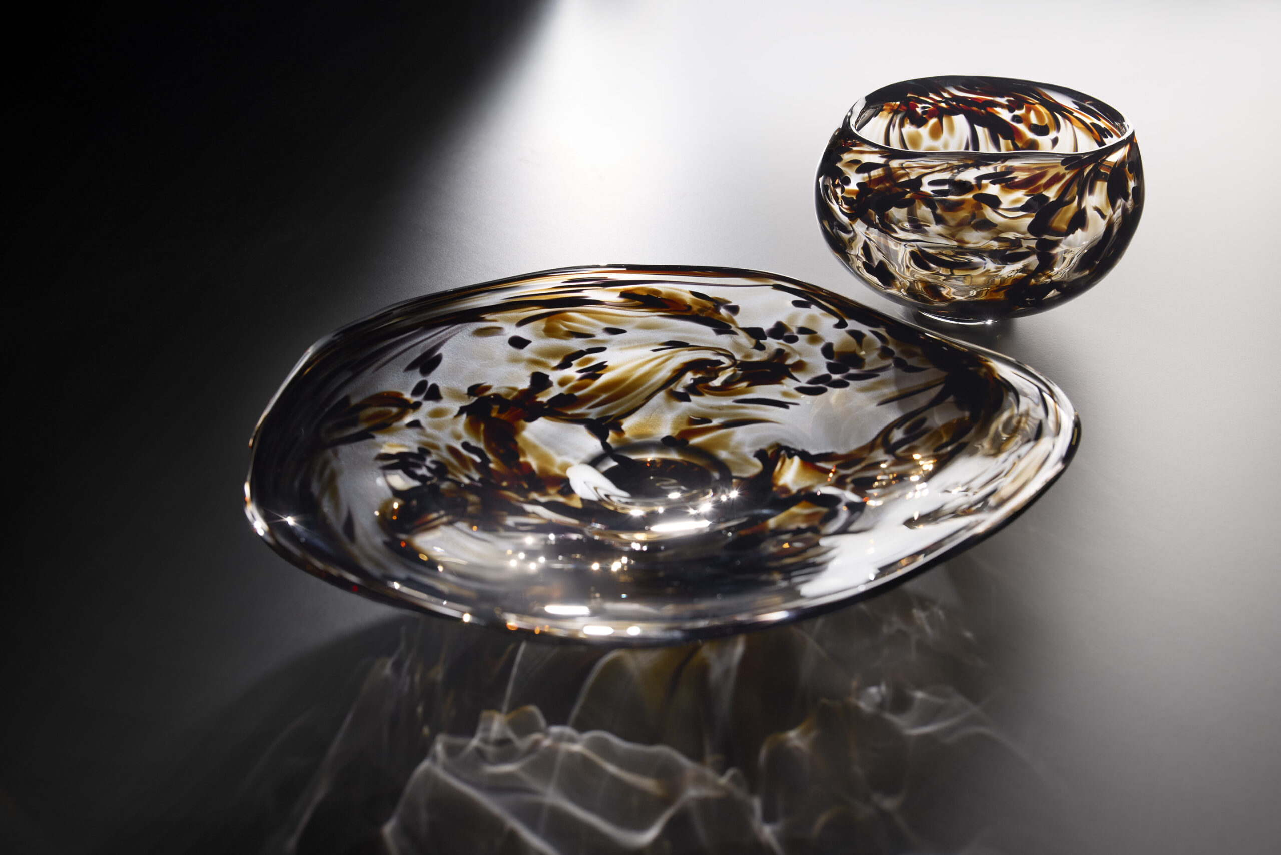 ART kolleksjonen er for å feire Halvor Bakke sine 15 år som designer for Magnor Glassverk.