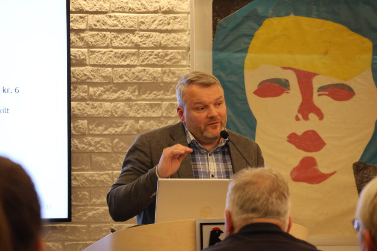 Kommunedirektør Nils Johansen er bekymret for konsekvensene av kravene til statsforvalteren.