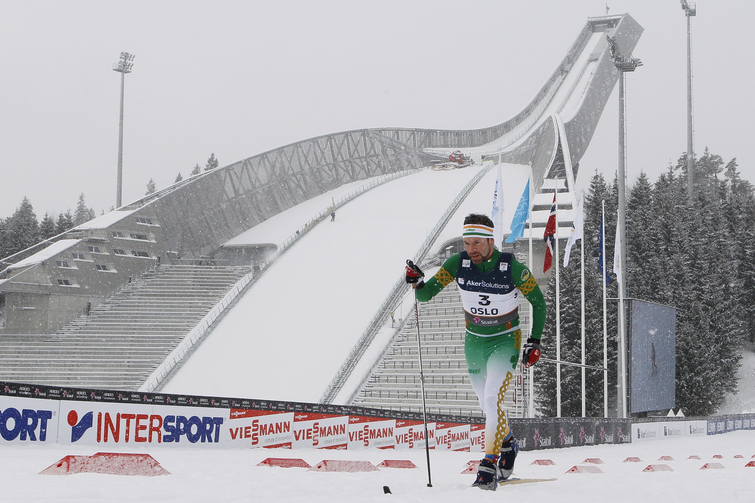 Rory Morrish fra Irland gikk på treski fra Rønning ski under kvalifiseringen til VM i Holmenkollen i 2011.
